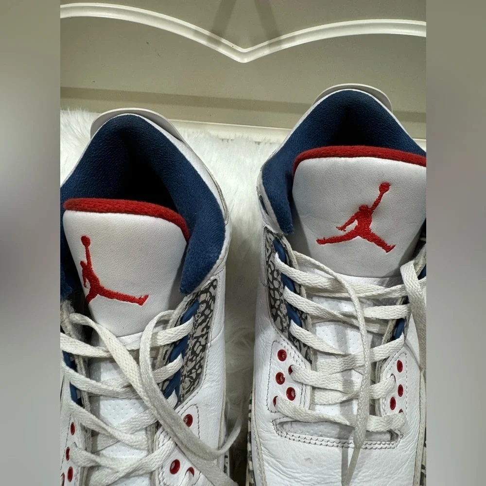 Nike Jordan 3 Retro Men’s size 9.5